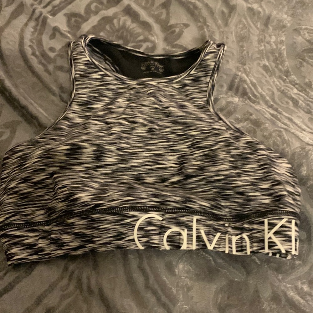 Sports bra